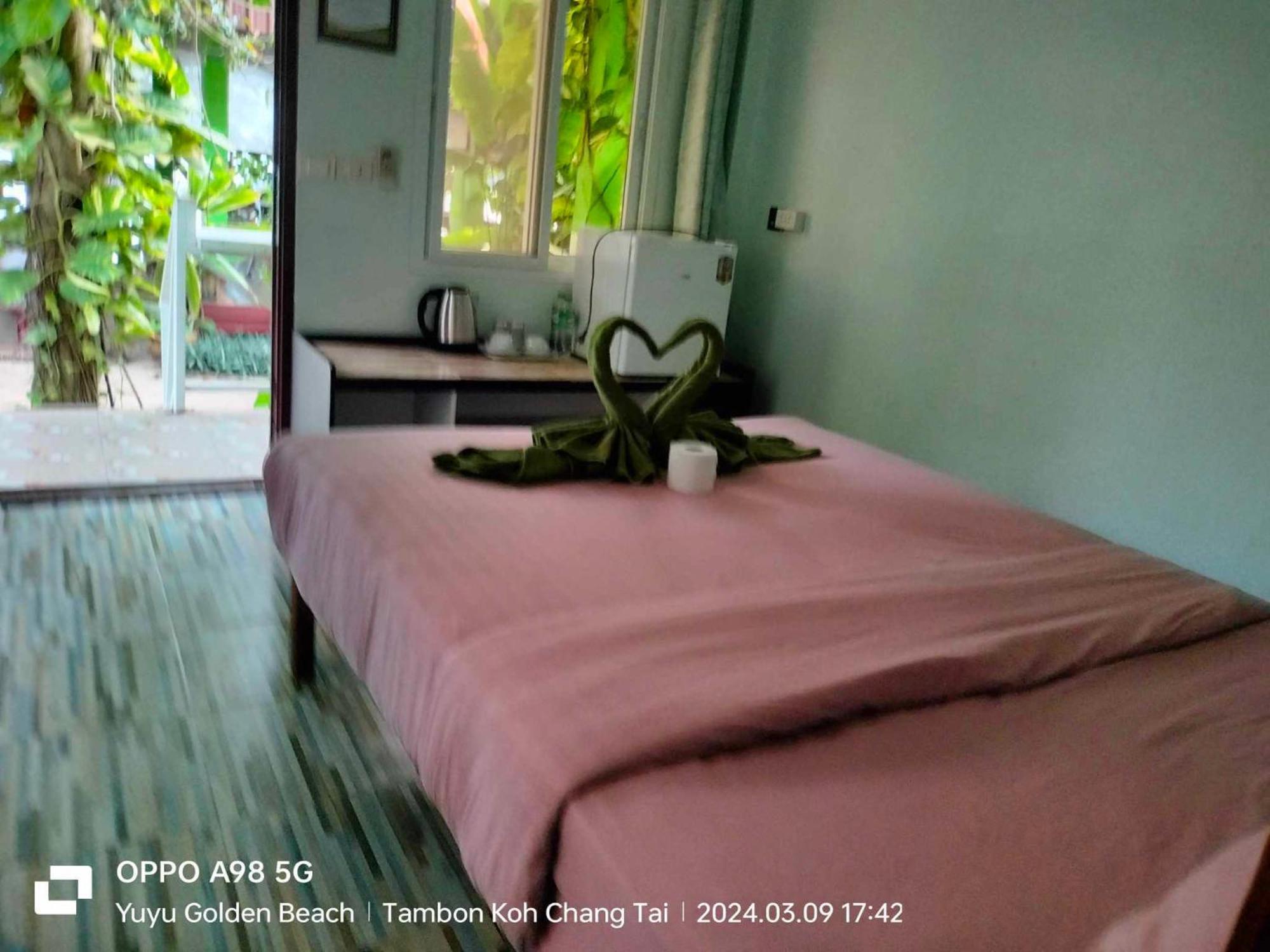Yuyu Golden Beach Koh Chang Quarto foto